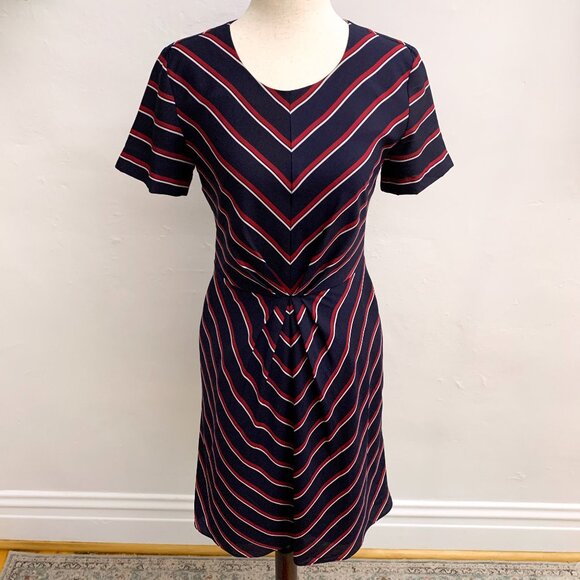 Banana Republic Chevron Striped Navy Dress Size 0 XS - Picture 1 of 9